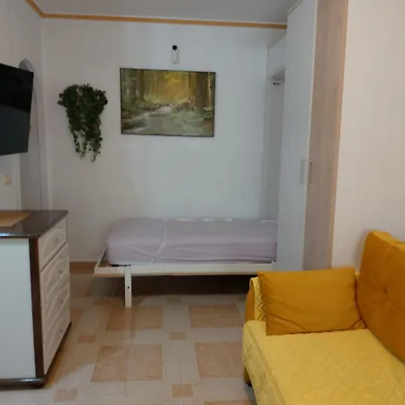 Apartment Studio,10 Min To Del Cura With Swim.pool